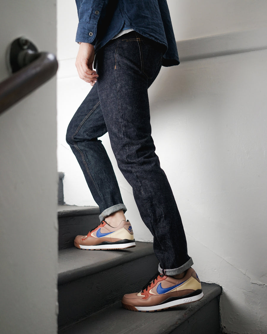 Rinsed Kibata Jeans.