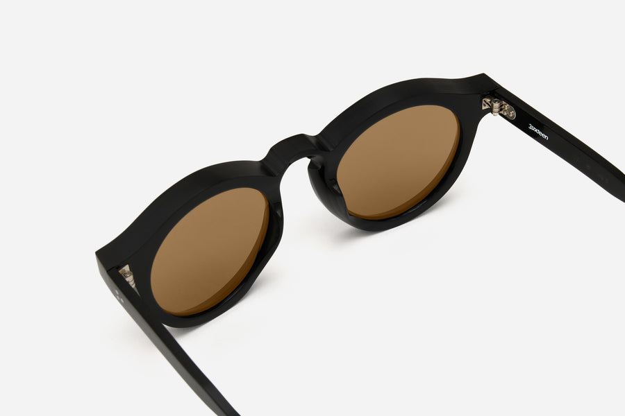 P3 Round - SP-01 ~ Black/Tobacco