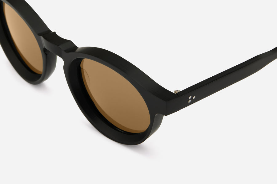 P3 Round - SP-01 ~ Black/Tobacco