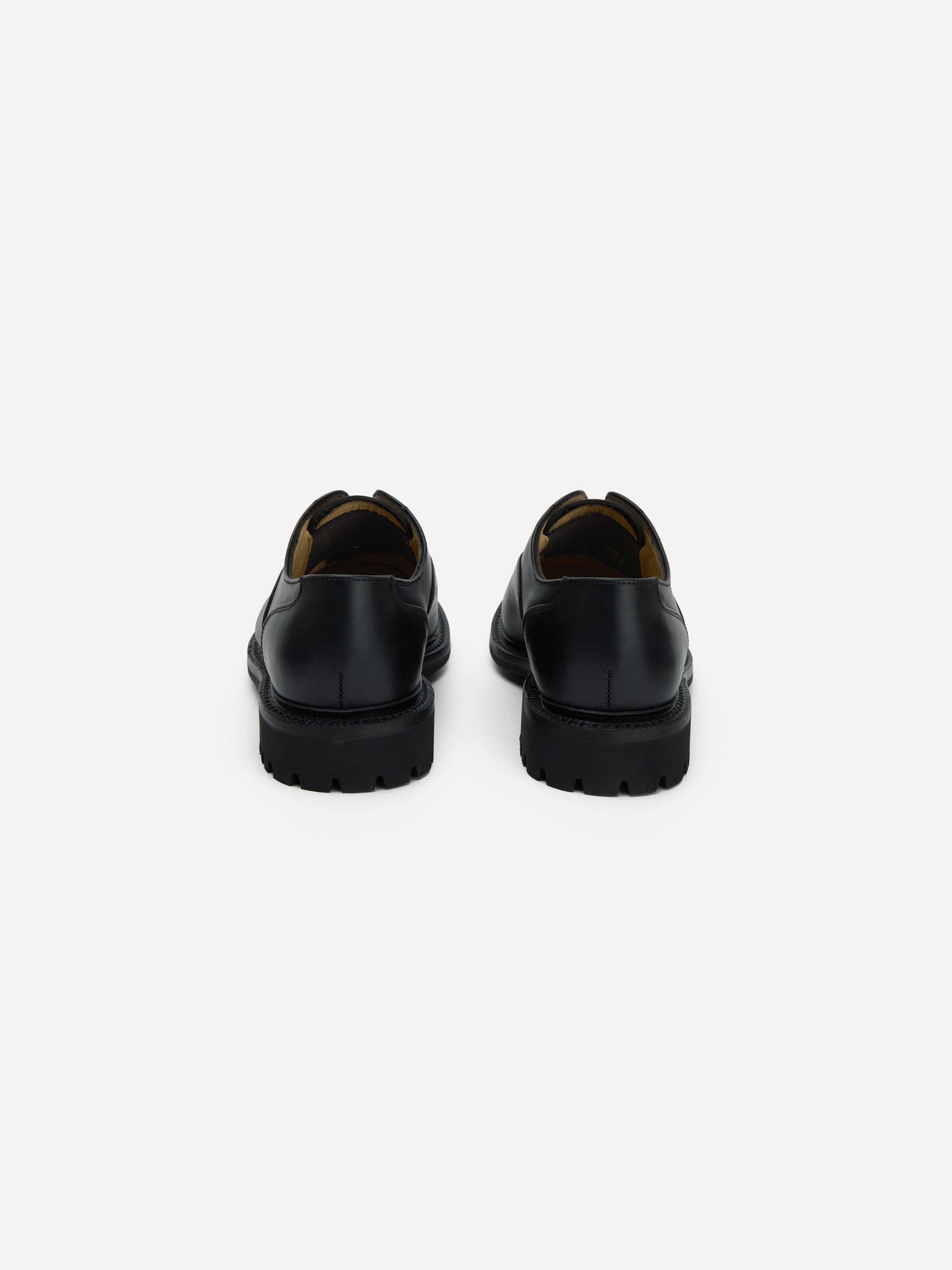 Laceless Oxford ~ Black Waxy Leather – 3sixteen
