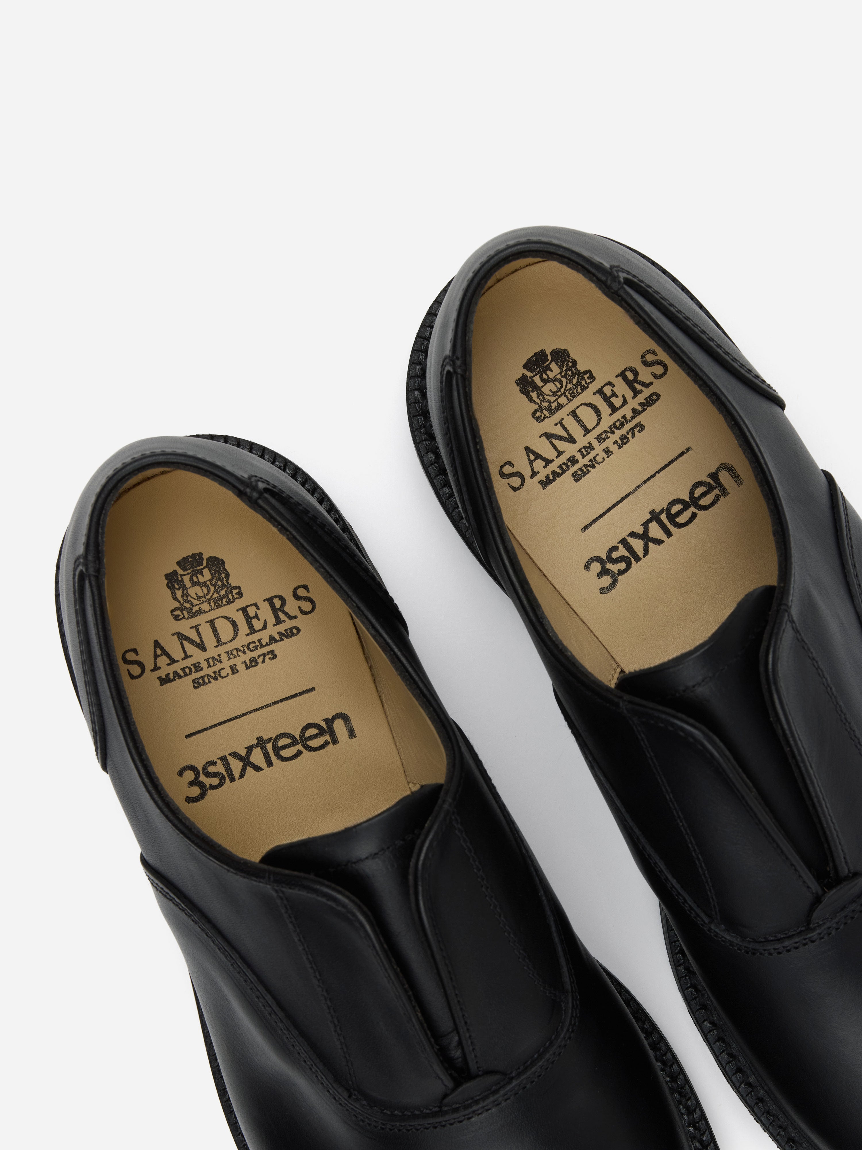 フラッグス　ジャパン Laceless Oxford ~ Black Waxy Leather – 3sixteen