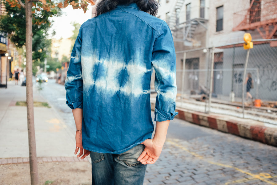 A back view of the shibori  dyed oxford, which shows the same resist pattern running across the back.